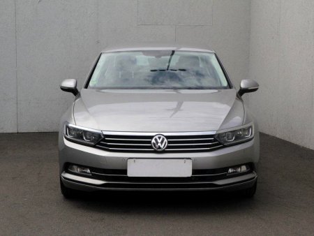 Volkswagen Passat, 2016 - pohled č. 2