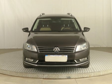 Volkswagen Passat, 2011 - pohled č. 2