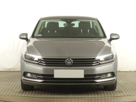 Volkswagen Passat, 2018 - pohled č. 2