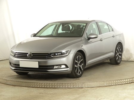 Volkswagen Passat, 2018 - pohled č. 3