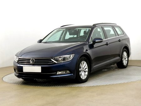 Volkswagen Passat, 2016 - pohled č. 3