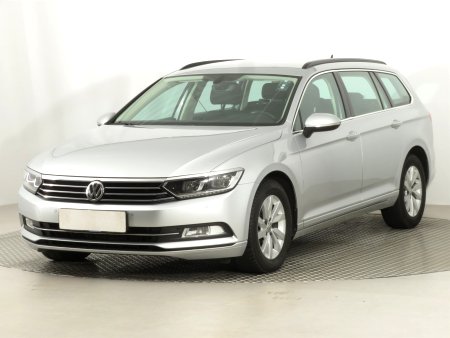 Volkswagen Passat, 2018 - pohled č. 3