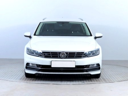 Volkswagen Passat, 2019 - pohled č. 2