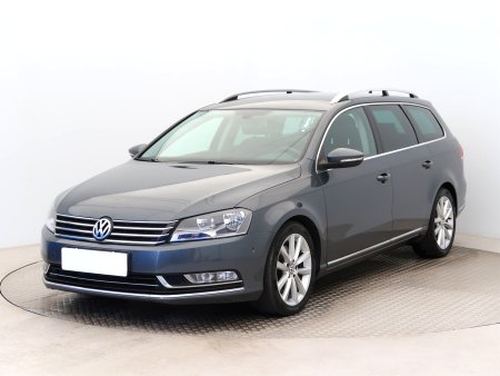Volkswagen Passat, 2011 - pohled č. 3