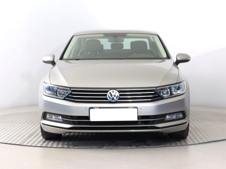 Volkswagen Passat, 2016 - pohled č. 2