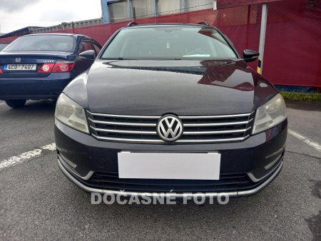 Volkswagen Passat, 2011 - pohled č. 2