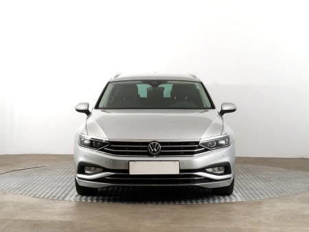 Volkswagen Passat, 2020 - pohled č. 2