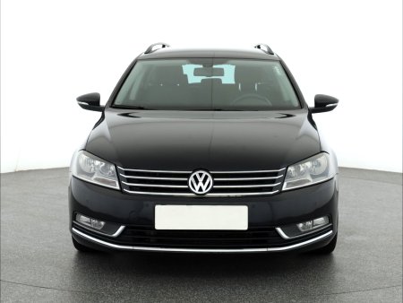Volkswagen Passat, 2011 - pohled č. 2