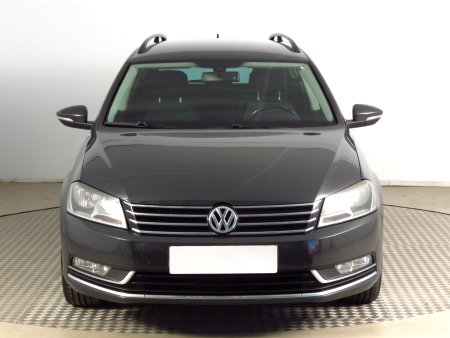 Volkswagen Passat, 2011 - pohled č. 2