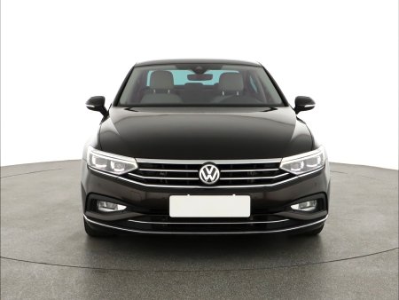 Volkswagen Passat, 2020 - pohled č. 2