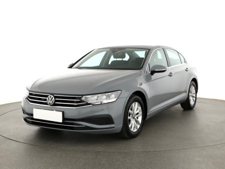 Volkswagen Passat, 2022 - pohled č. 3