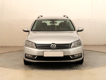 Volkswagen Passat, 2010 - pohled č. 2