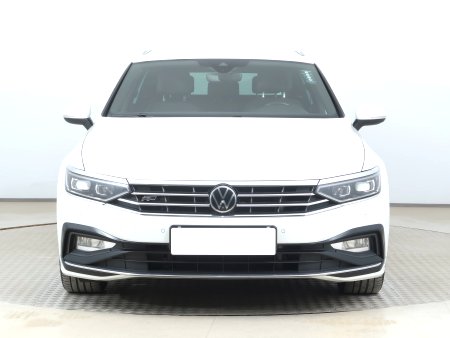 Volkswagen Passat, 2021 - pohled č. 2