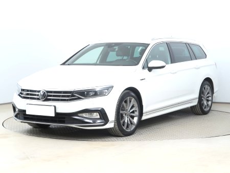 Volkswagen Passat, 2021 - pohled č. 3