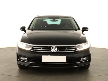 Volkswagen Passat, 2019 - pohled č. 2