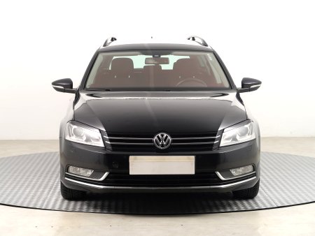 Volkswagen Passat, 2011 - pohled č. 2
