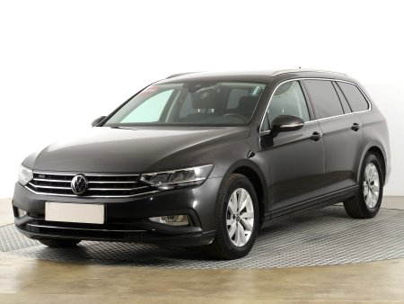 Volkswagen Passat, 2021 - pohled č. 3