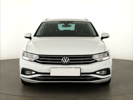Volkswagen Passat, 2021 - pohled č. 2