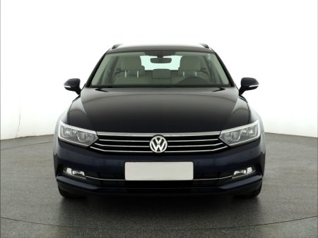 Volkswagen Passat, 2016 - pohled č. 2