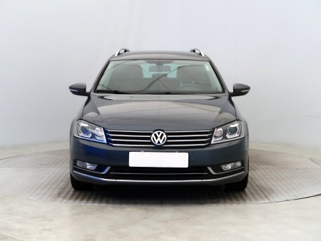 Volkswagen Passat, 2011 - pohled č. 2