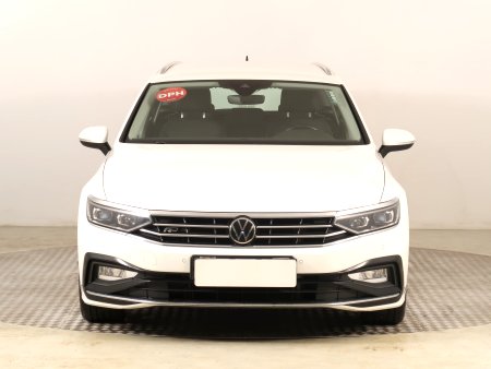 Volkswagen Passat, 2020 - pohled č. 2
