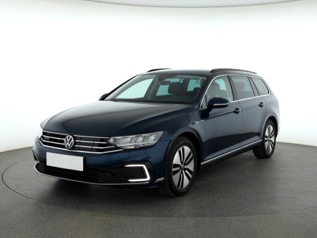 Volkswagen Passat, 2021 - pohled č. 3
