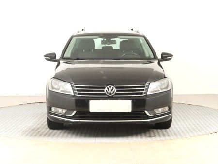 Volkswagen Passat, 2011 - pohled č. 2