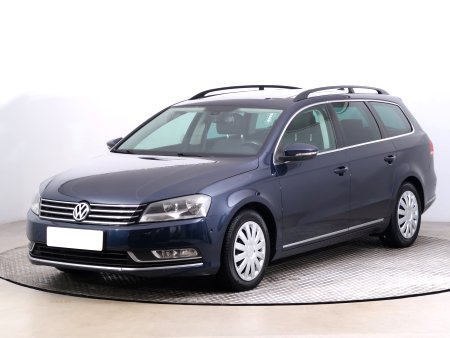 Volkswagen Passat, 2011 - pohled č. 3