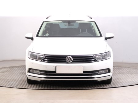 Volkswagen Passat, 2015 - pohled č. 2