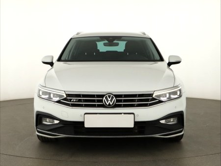 Volkswagen Passat, 2020 - pohled č. 2
