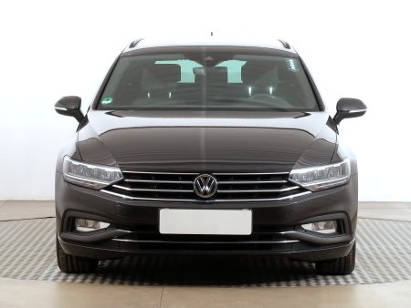 Volkswagen Passat, 2020 - pohled č. 2