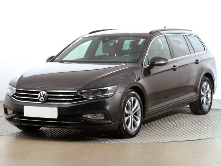 Volkswagen Passat, 2020 - pohled č. 3