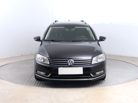 Volkswagen Passat, 2011 - pohled č. 2