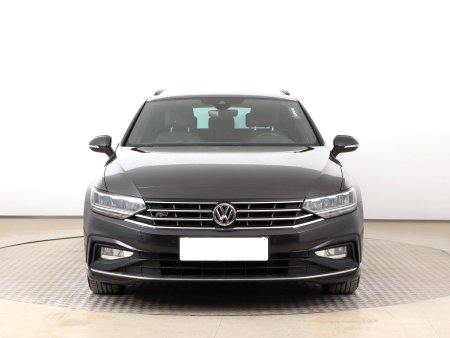 Volkswagen Passat, 2020 - pohled č. 2