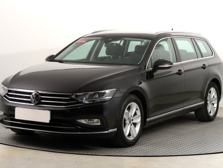 Volkswagen Passat, 2022 - pohled č. 3