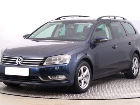 Volkswagen Passat, 2011 - pohled č. 3