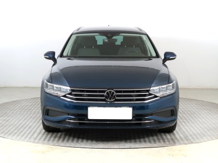 Volkswagen Passat, 2024 - pohled č. 2