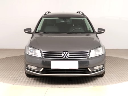 Volkswagen Passat, 2011 - pohled č. 2