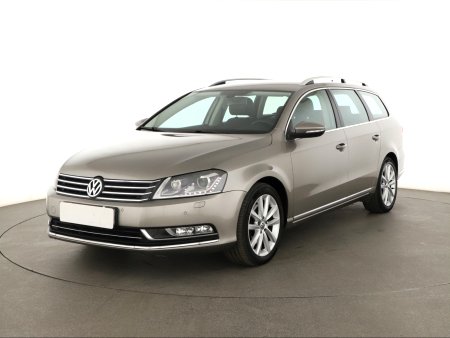 Volkswagen Passat, 2014 - pohled č. 3