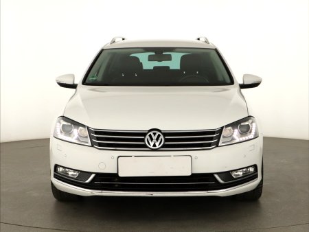 Volkswagen Passat, 2011 - pohled č. 2
