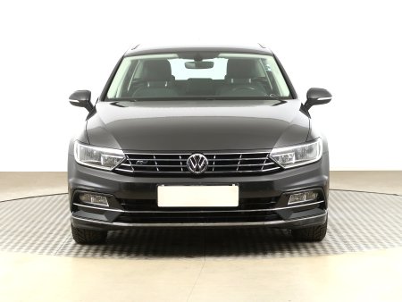 Volkswagen Passat, 2019 - pohled č. 2