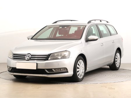 Volkswagen Passat, 2011 - pohled č. 3