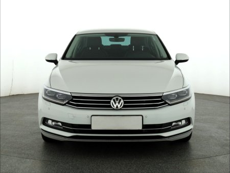 Volkswagen Passat, 2016 - pohled č. 2