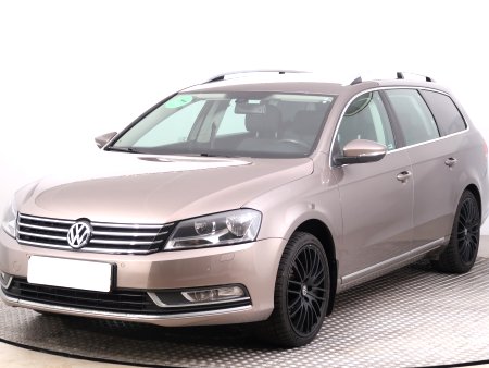 Volkswagen Passat, 2011 - pohled č. 3