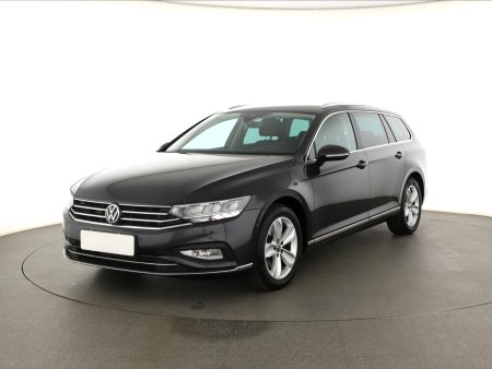 Volkswagen Passat, 2022 - pohled č. 3