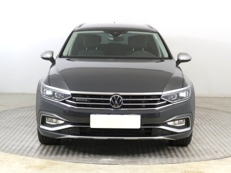 Volkswagen Passat, 2021 - pohled č. 2