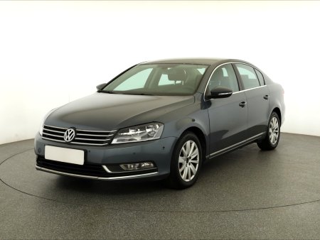 Volkswagen Passat, 2011 - pohled č. 3