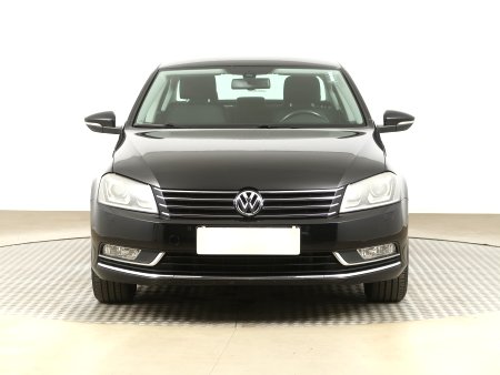 Volkswagen Passat, 2011 - pohled č. 2
