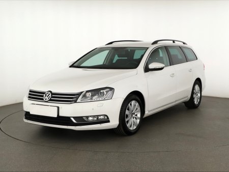 Volkswagen Passat, 2014 - pohled č. 3