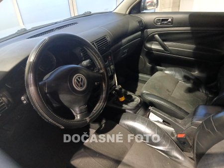 Volkswagen Passat, 2003 - pohled č. 3